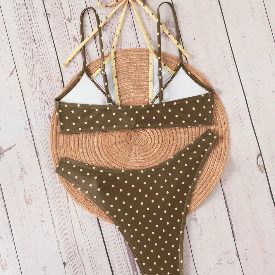 Bikini lunares café